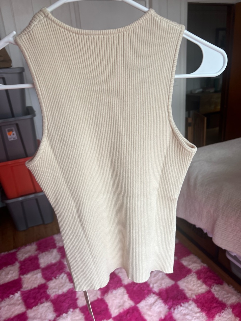 Commense Cream Ribbed Sleeveless Tank Top - Picture 2 of 4